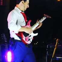 Show en escenario Viva la Habana